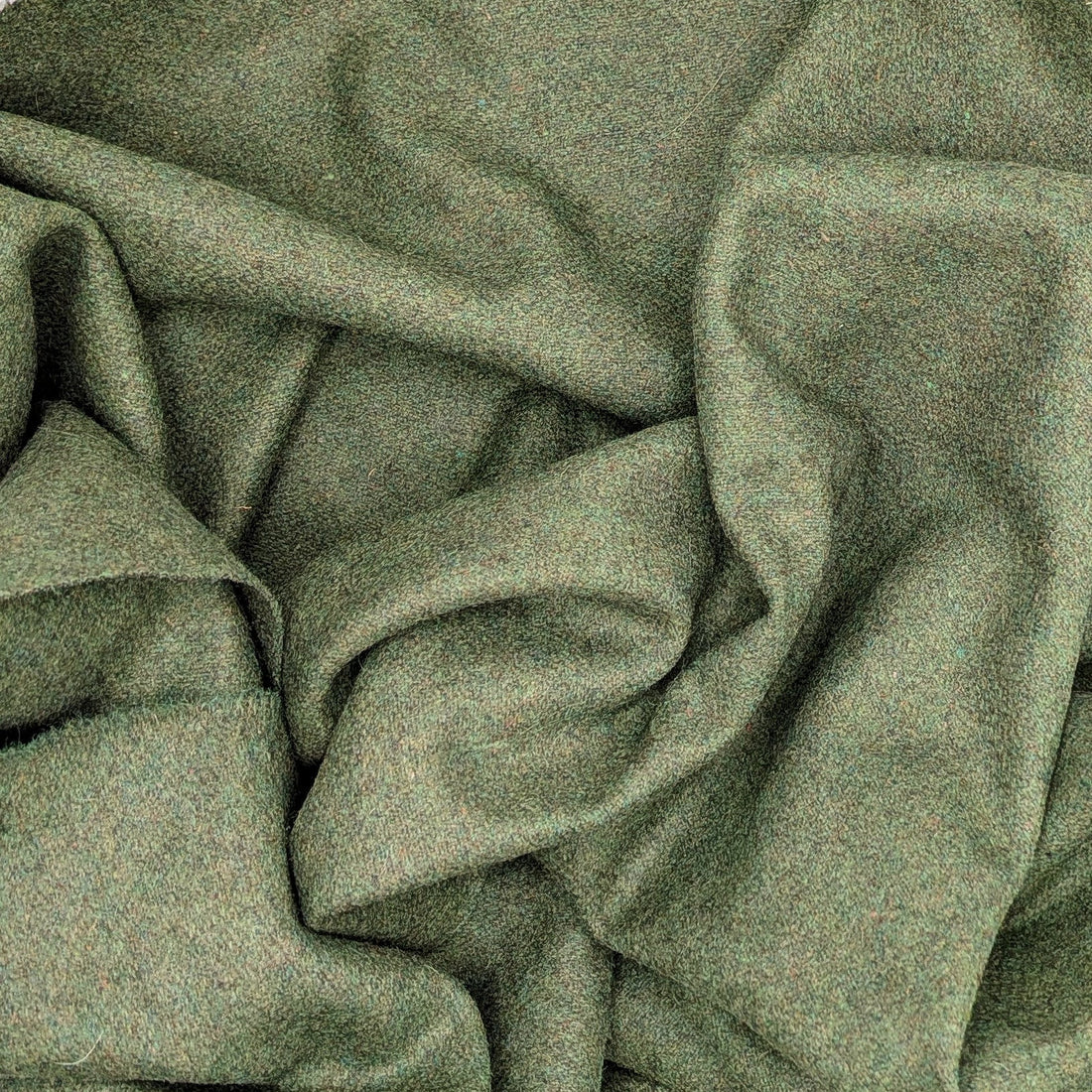 How to Sew a Classic Wool Coat: A Beginner's Project Guide